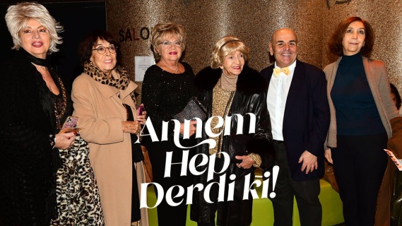 Tiyatrokare'nin Annem Hep Derdi Ki Galası Yapıldı
