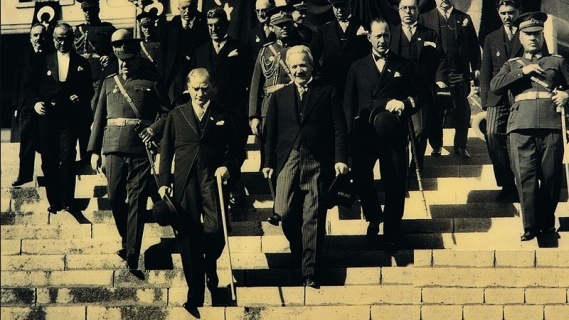 Atatürk, dünyanın çok nadir yetiştirdiği dâhilerdendir. Ennehar Gazetesi, Lübnan, 1938
