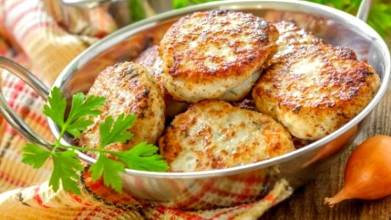Beyaz Şaraplı Balık Köftesi