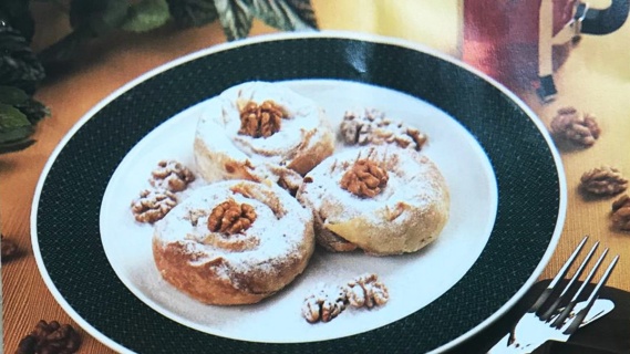 Cevizli Tahinli Çörek