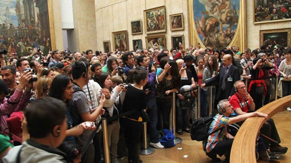 Louvre'da Mona Lisa