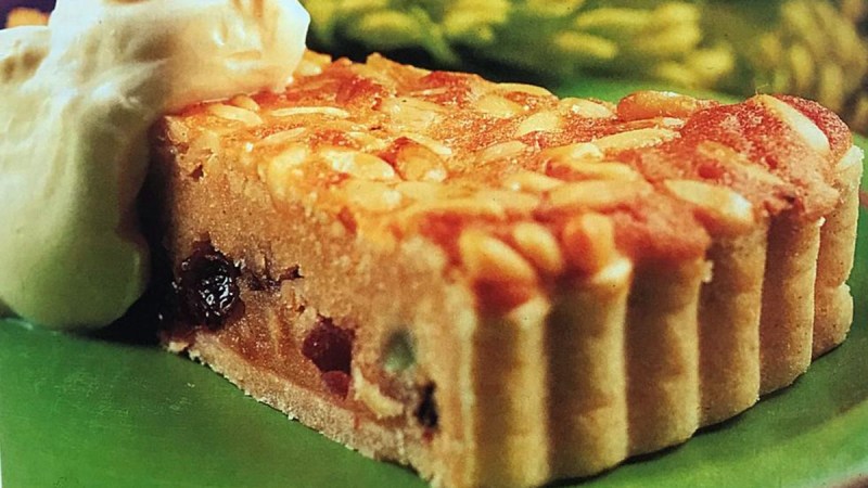 Badem ve Ballı Tart