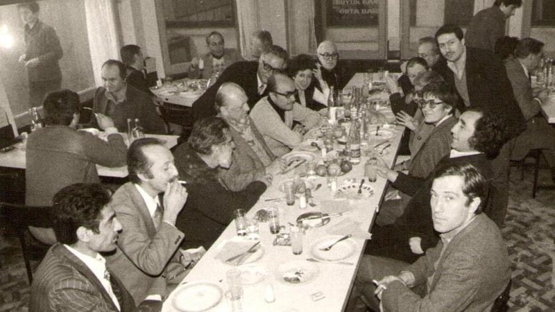 Dünya Ölmeme Günü: Rakı İçtiğin Gün Ölemezsin